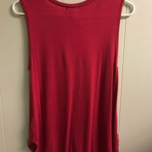 Sleeveless shirt